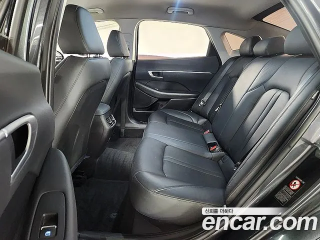 Hyundai Sonata — Фото автомобиля 8