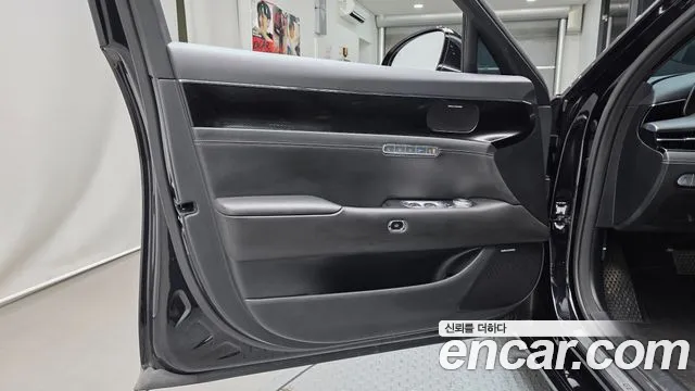 Genesis G90 Бензин 3.5 турбо AWD — Фото автомобиля 24
