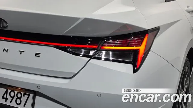 Hyundai AVANTE Avante (CN7) — Фото автомобиля 23
