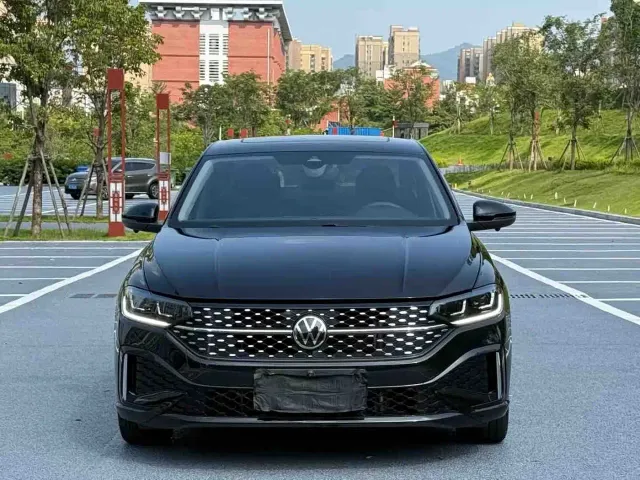 Volkswagen Lavida — Фото автомобиля 2