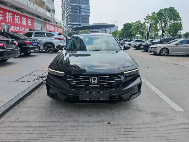 Honda Accord 2025 Sport Series 260TURBO Luxury Edition — Фото автомобиля 2