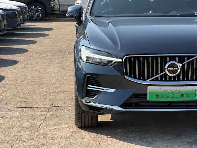 Volvo XC60 — Фото автомобиля 4