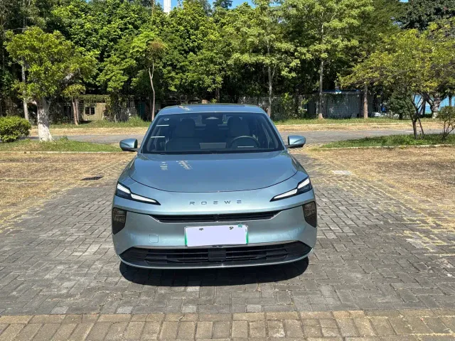 Roewe D6 — Фото автомобиля 2