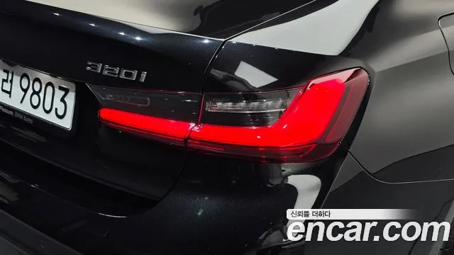 BMW 3 Series — Фото автомобиля 8