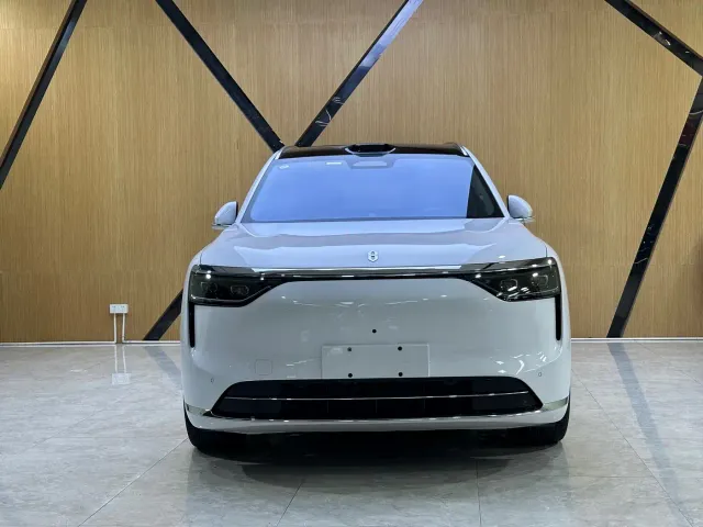 Aito M8 — Фото автомобиля 2