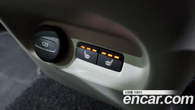 Вольво XC40 — Фото автомобиля 17