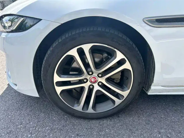 Jaguar XEL — Фото автомобиля 16