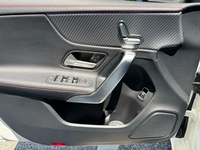 Mercedes-Benz A-Class — Фото автомобиля 17