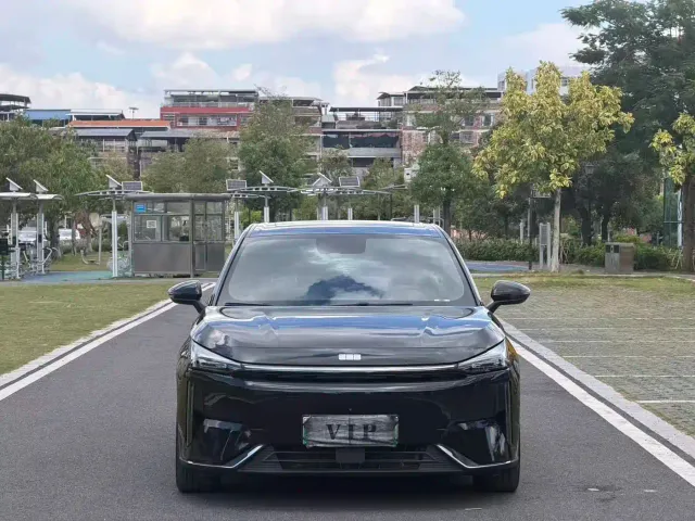 Geely Galaxy L6 — Фото автомобиля 2