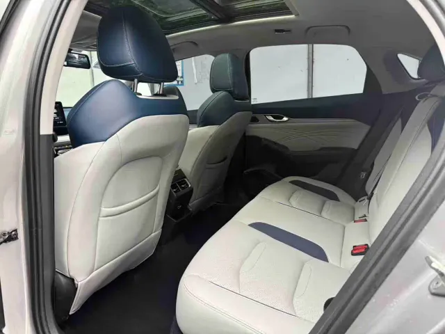 Geely Xingrui — Фото автомобиля 4