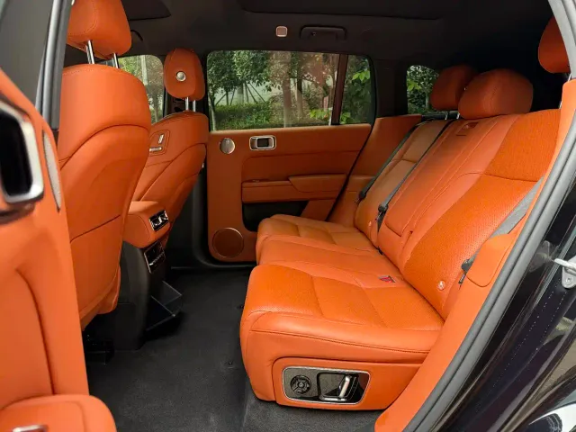 Li Auto L7 — Фото автомобиля 14