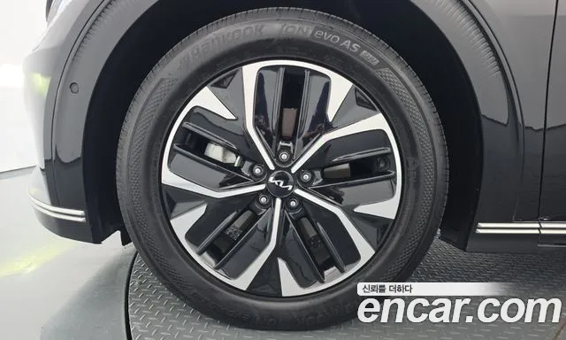 Kia EV6 — Фото автомобиля 5