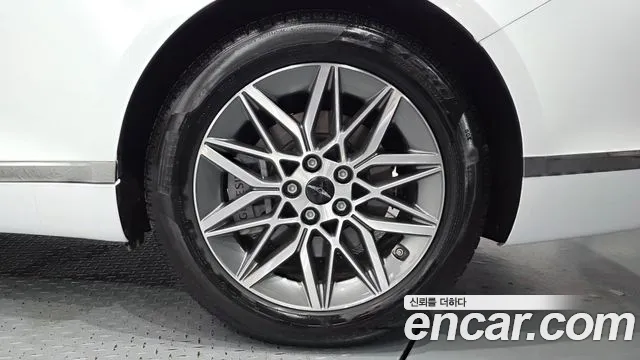 Genesis G80 RG3 — Фото автомобиля 6
