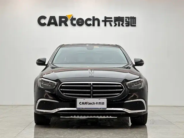 Mercedes-Benz E-Class — Фото автомобиля 7