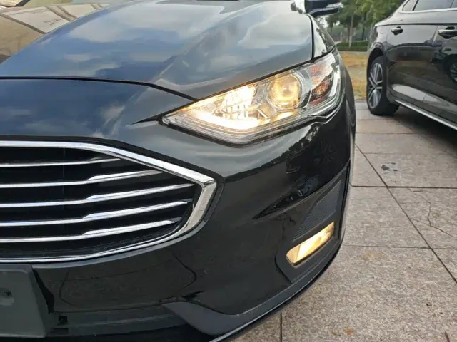 Ford Mondeo — Фото автомобиля 23