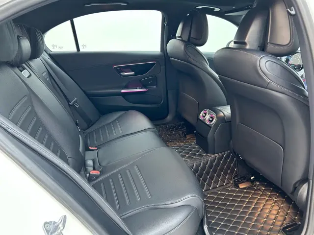 Mercedes-Benz C-Class — Фото автомобиля 13