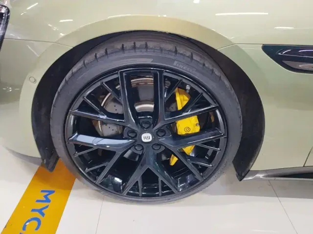 Xiaomi SU7 — Фото автомобиля 22