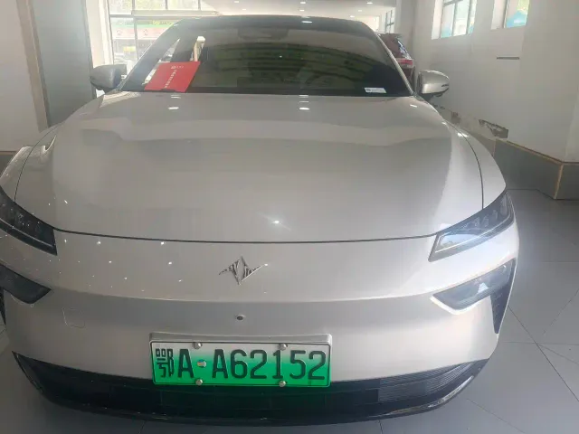Фотография автомобиля — Dongfeng eπ 007