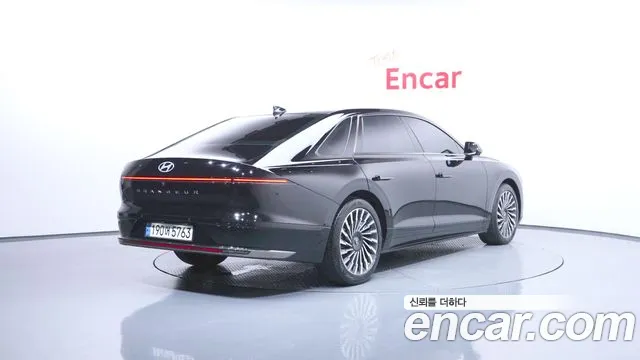Hyundai Grandeur — Фото автомобиля 2