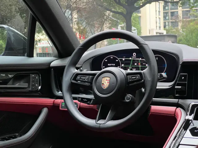 Porsche Panamera — Фото автомобиля 18