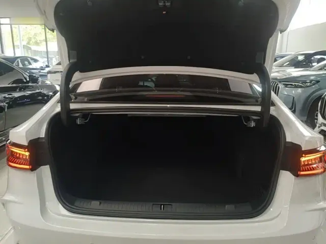 Chery Arrizo 8 — Фото автомобиля 18