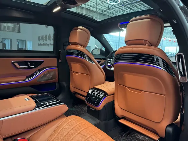 Mercedes-Benz S-Class — Фото автомобиля 26
