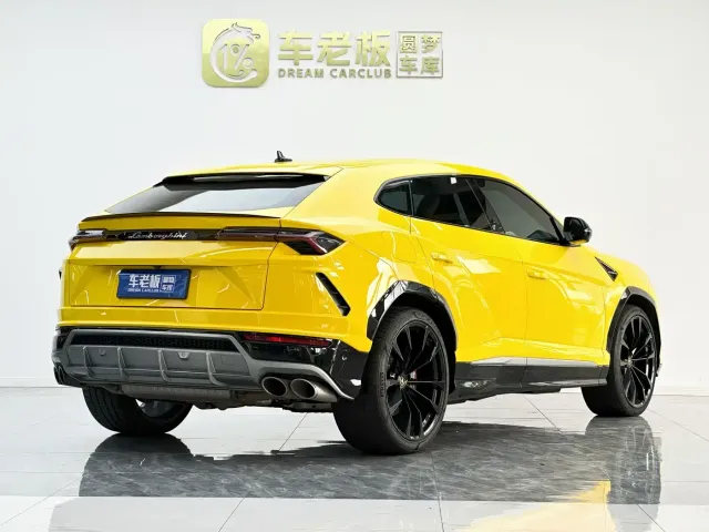 Lamborghini Urus — Фото автомобиля 4