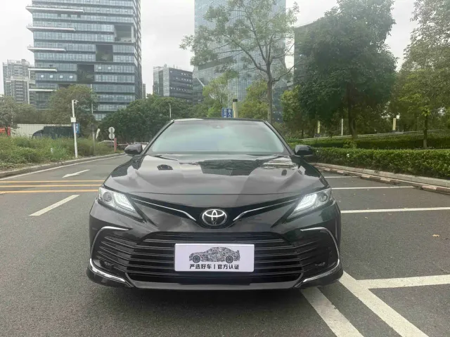 Toyota Camry — Фото автомобиля 2