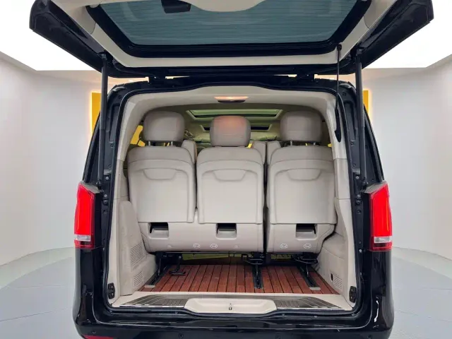 Mercedes-Benz V-Class — Фото автомобиля 10