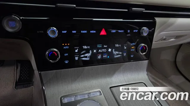 Genesis G80 Бензин 2.5 турбо AWD — Фото автомобиля 17
