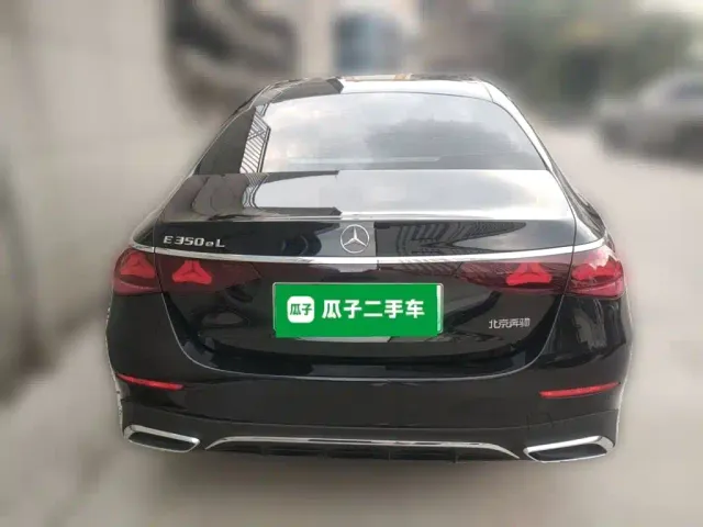 Mercedes-Benz E-Class — Фото автомобиля 5