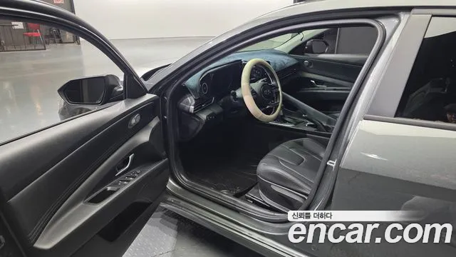 Hyundai AVANTE Avante (CN7) — Фото автомобиля 10