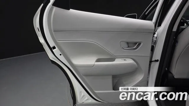 Hyundai Kona SX2 — Фото автомобиля 14
