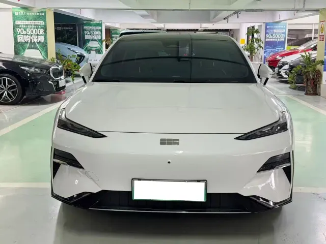 Geely Galaxy E8 — Фото автомобиля 2