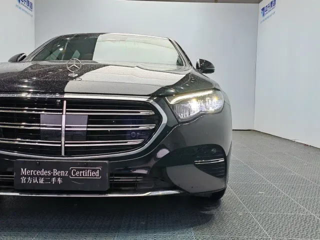 Mercedes-Benz E-Class — Фото автомобиля 18