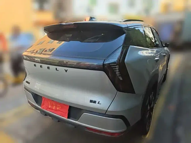 Geely Boyue L — Фото автомобиля 4