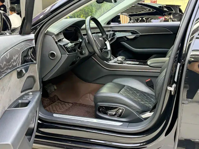 Audi A8 — Фото автомобиля 6