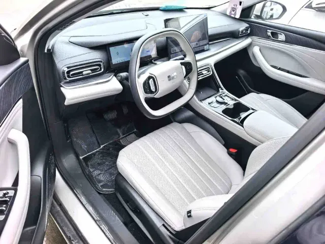 Geely Galaxy Stellar 6 — Фото автомобиля 5