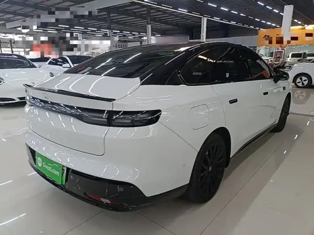 Leapmotor B01 — Фото автомобиля 6