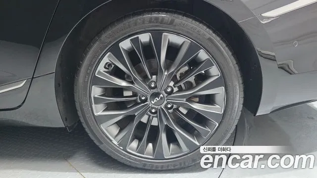Kia K8 — Фото автомобиля 6