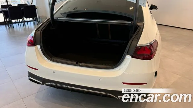 Mercedes-Benz E-Class — Фото автомобиля 10