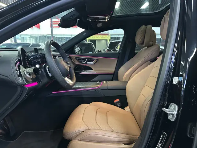 Mercedes-Benz E-Class — Фото автомобиля 4
