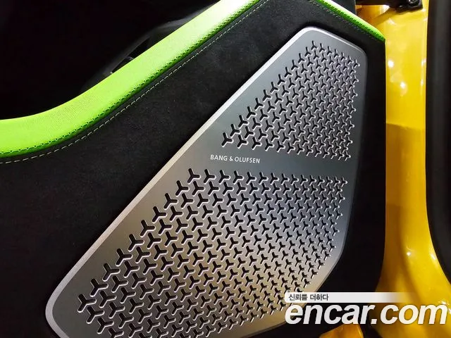 Lamborghini Urus — Фото автомобиля 8