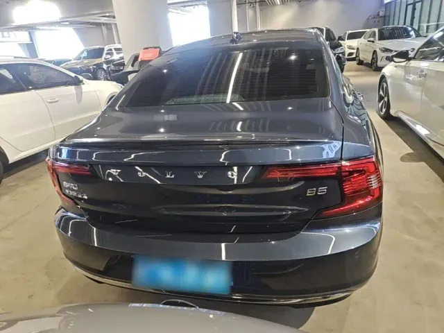 Volvo S90 — Фото автомобиля 5