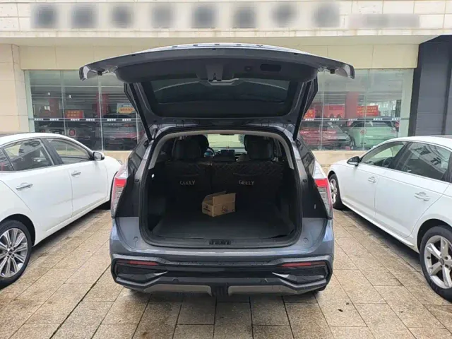 Geely Boyue L — Фото автомобиля 18