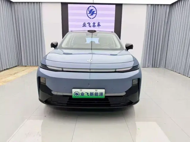 Leapmotor B10 — Фото автомобиля 2