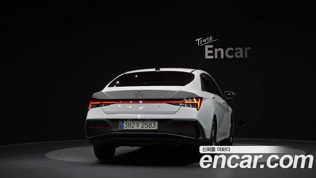 Hyundai Avante CN7 — Фото автомобиля 4