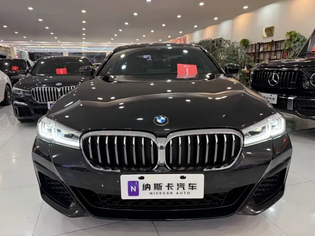 BMW 5 Series — Фото автомобиля 2