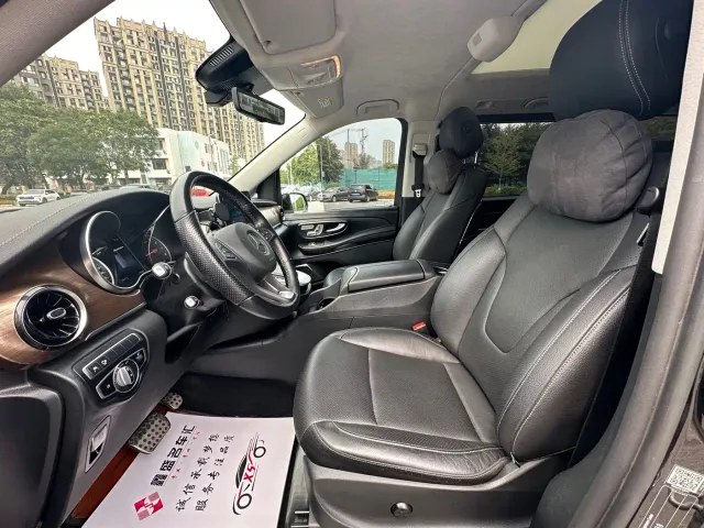 Mercedes-Benz V-Class — Фото автомобиля 7