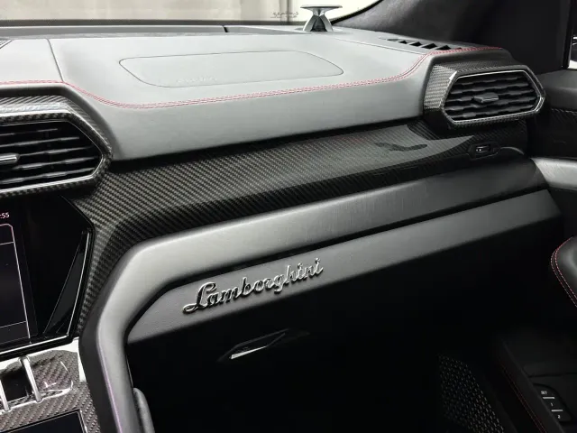 Lamborghini Urus — Фото автомобиля 17